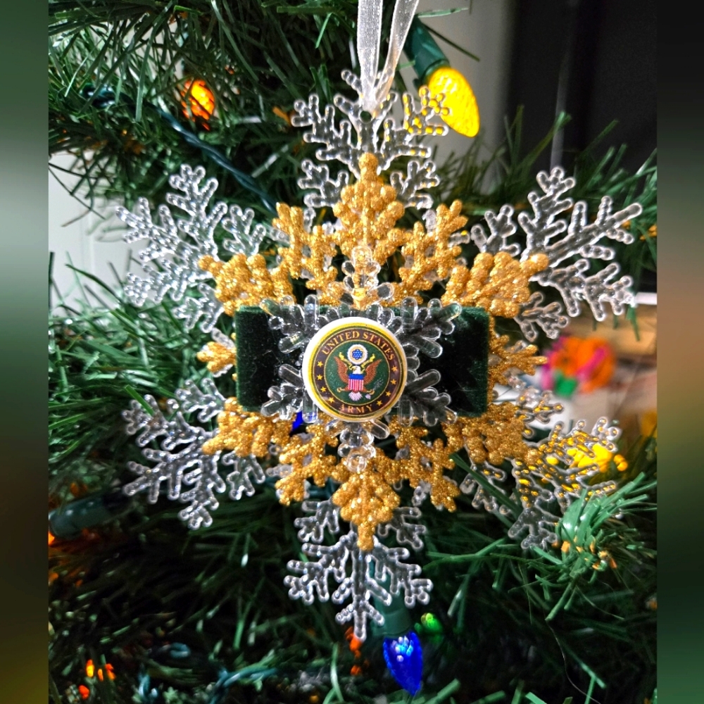 NWT US Army Ornament United States Army Military Army of One Souvenir Christmas